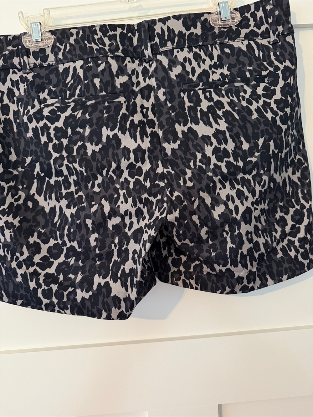 NWT leopard print tailored shorts - Picture 4 of 5